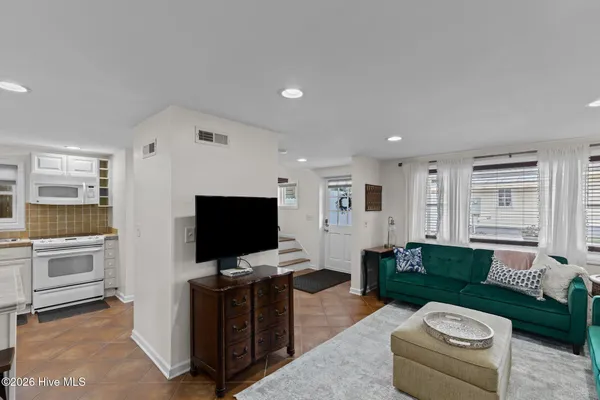 $399,000 | 508 George Street, Unit A, New Bern, NC 28560