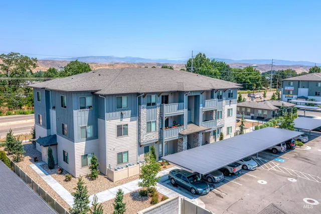 $3,890,000 | 3126 East Victory Road, Nampa, ID 83687