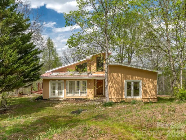 $735,000 | 76 Raven Rock Lane, Marshall, NC 28753