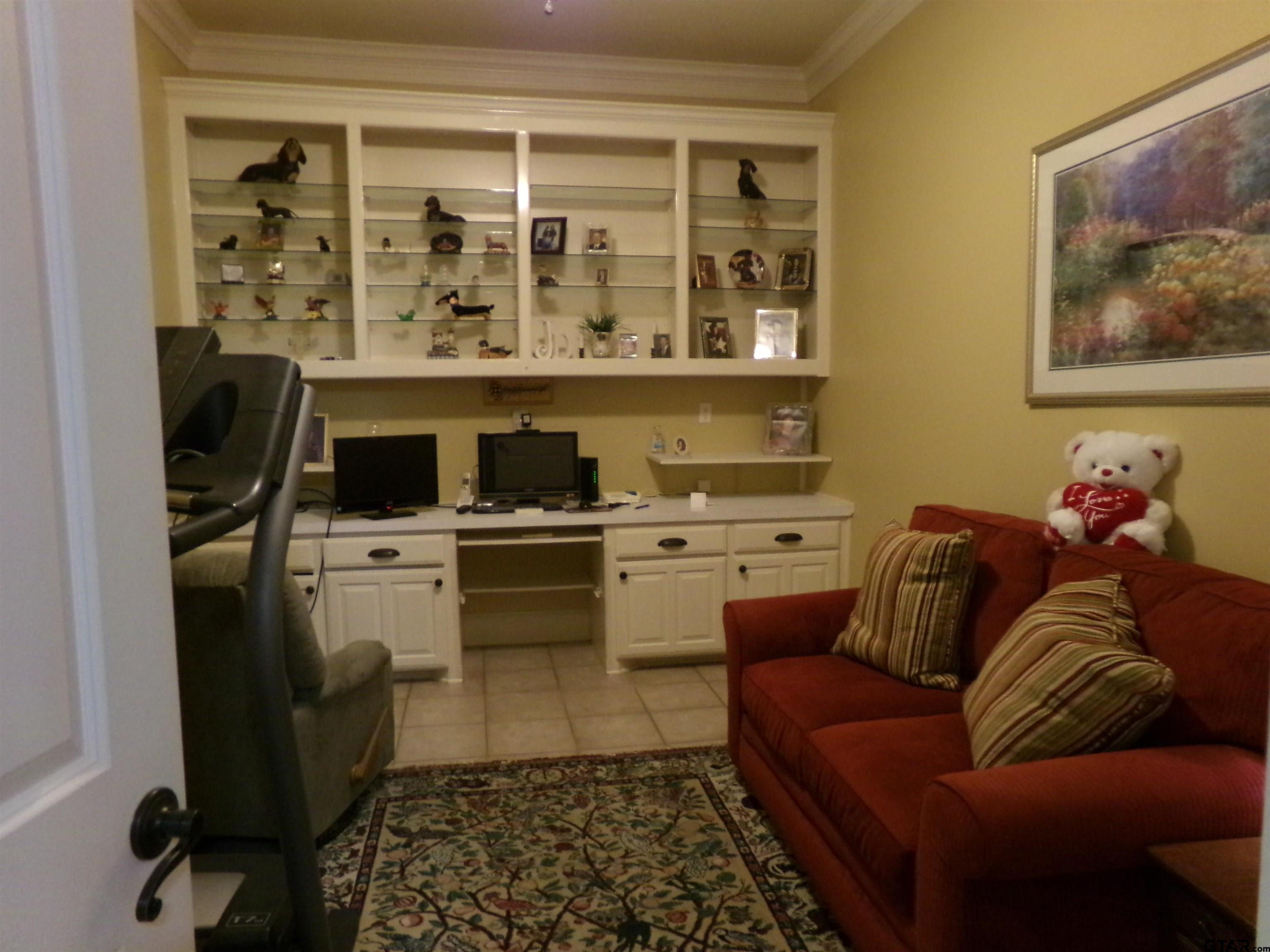 2425 Dietz Lane Tyler, TX 75701 - Photo 11 of 18 a living room with furniture and a window