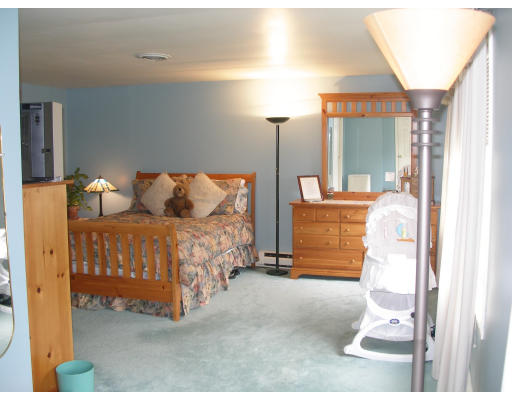 6 Hunters Lane Ashland, MA 01721 - Photo 11 of 13 Gallery Image 11