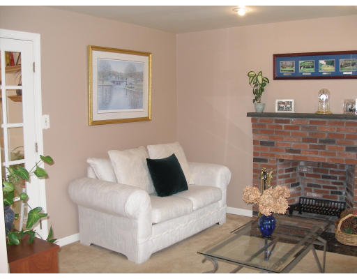 6 Hunters Lane Ashland, MA 01721 - Photo 8 of 13 Gallery Image 8