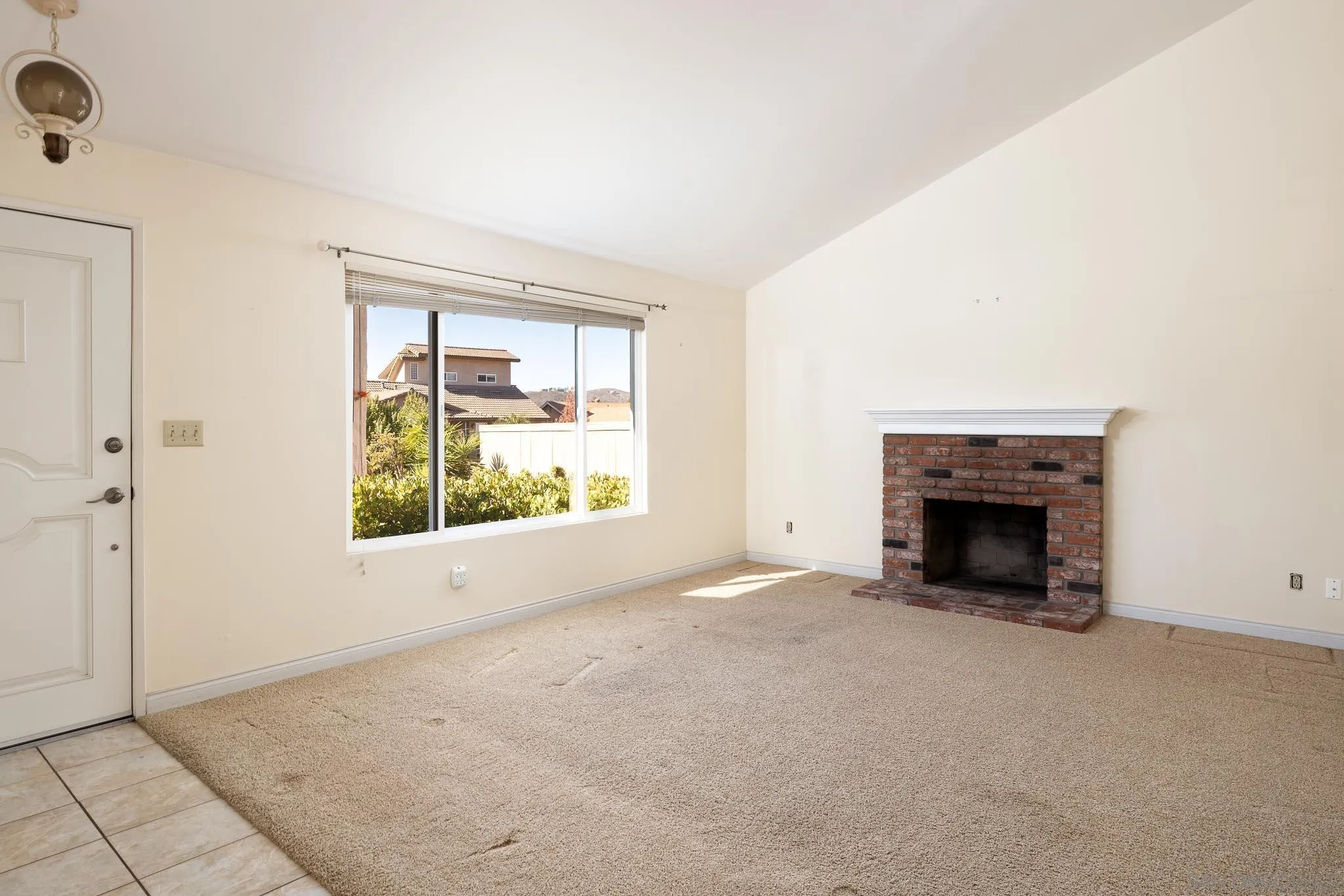 2423 Trace Road Spring Valley, CA 91978 - Photo 3 of 25 Gallery Image 3