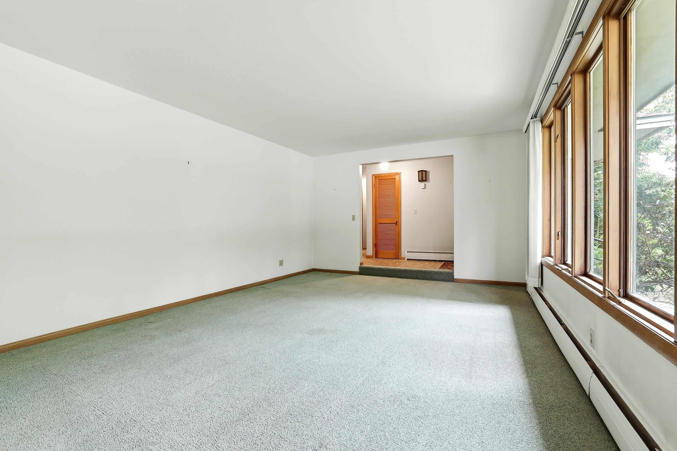719 Sunset Avenue Stevens Point, WI 54481 - Photo 10 of 53