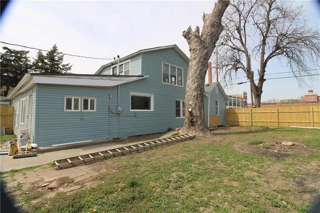 $157,900 | 1202 Sacramento Street, St. Joseph, MO 64503