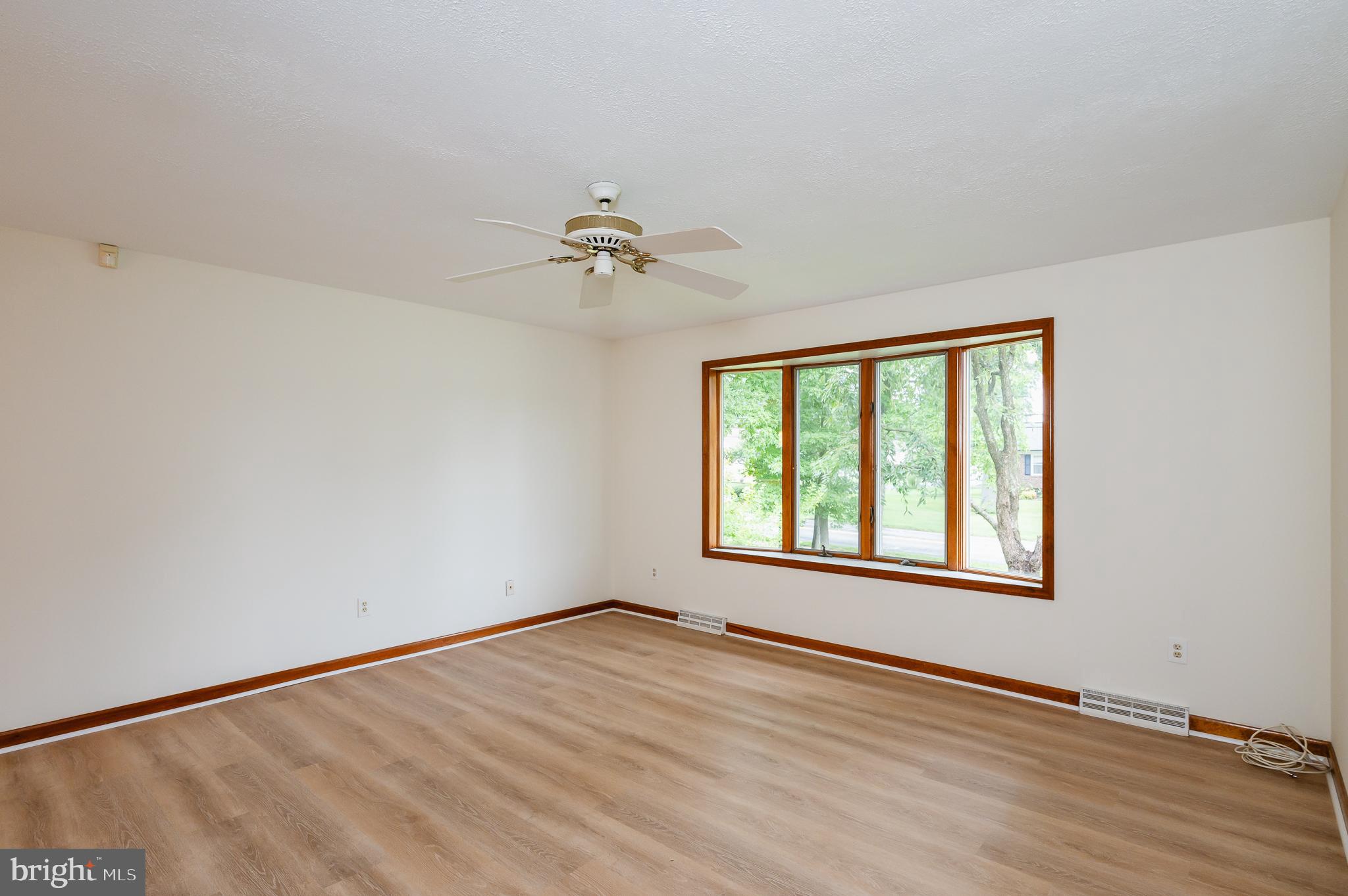 1825 Middleborough Road Essex, MD 21221 - Photo 3 of 63 Gallery Image 3