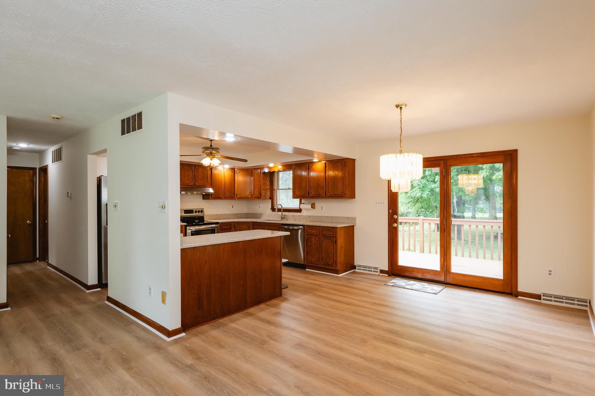 1825 Middleborough Road Essex, MD 21221 - Photo 7 of 63 Gallery Image 7