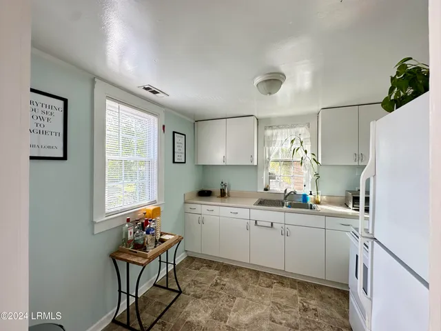 $1,250 | 919 Lafayette Street, Beaufort, SC 29902