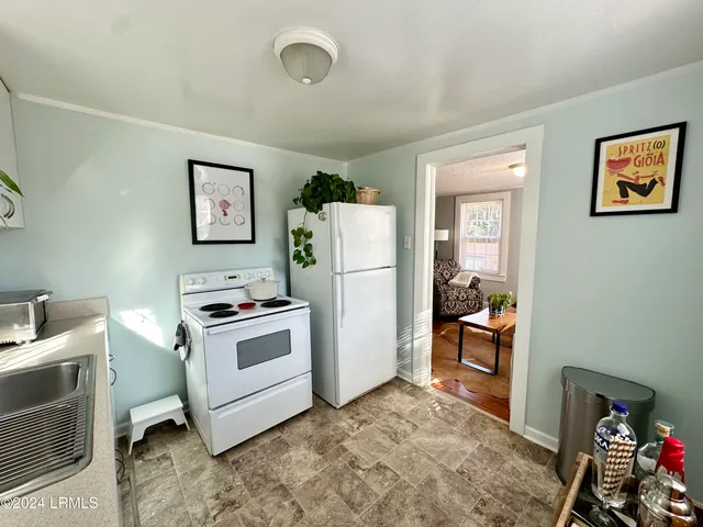 $1,250 | 919 Lafayette Street, Beaufort, SC 29902