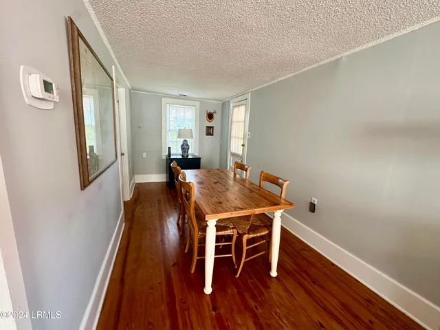 $1,250 | 919 Lafayette Street, Beaufort, SC 29902