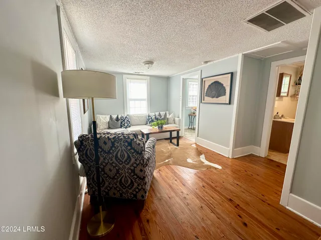 $1,250 | 919 Lafayette Street, Beaufort, SC 29902