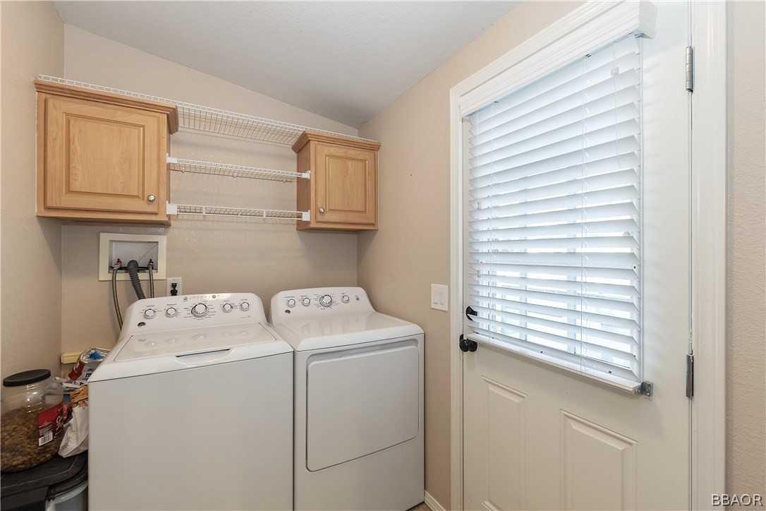 547 Alden Road, Unit 33 Big Bear Lake, CA 92315 - Photo 24 of 28 a utility room with dryer and washer