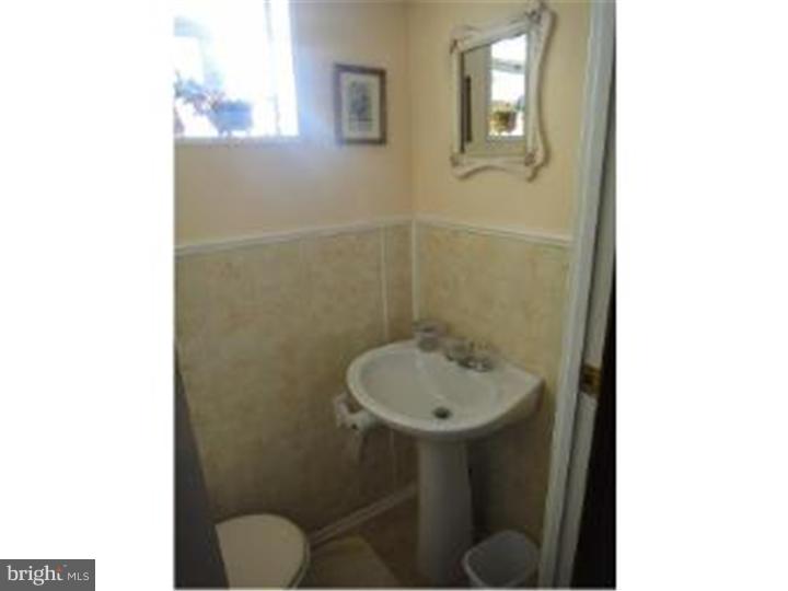 2830 Shelly Road Philadelphia, PA 19152 - Photo 16 of 21 Gallery Image 16