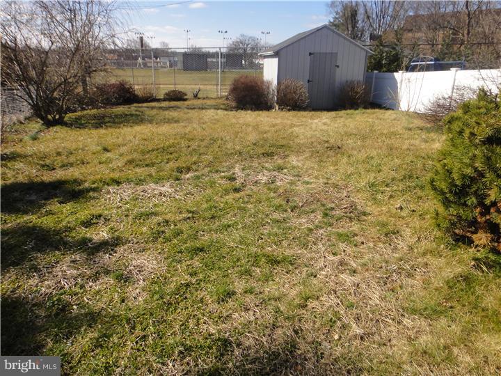 2830 Shelly Road Philadelphia, PA 19152 - Photo 20 of 21 Gallery Image 20