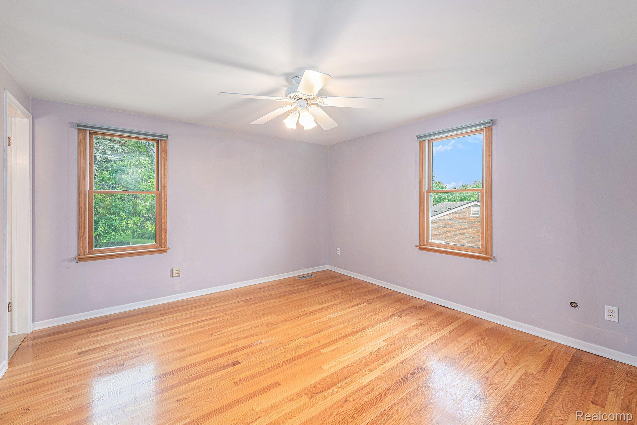 430 Willow Tree Lane Rochester, MI 48306 - Photo 22 of 33 Gallery Image 22