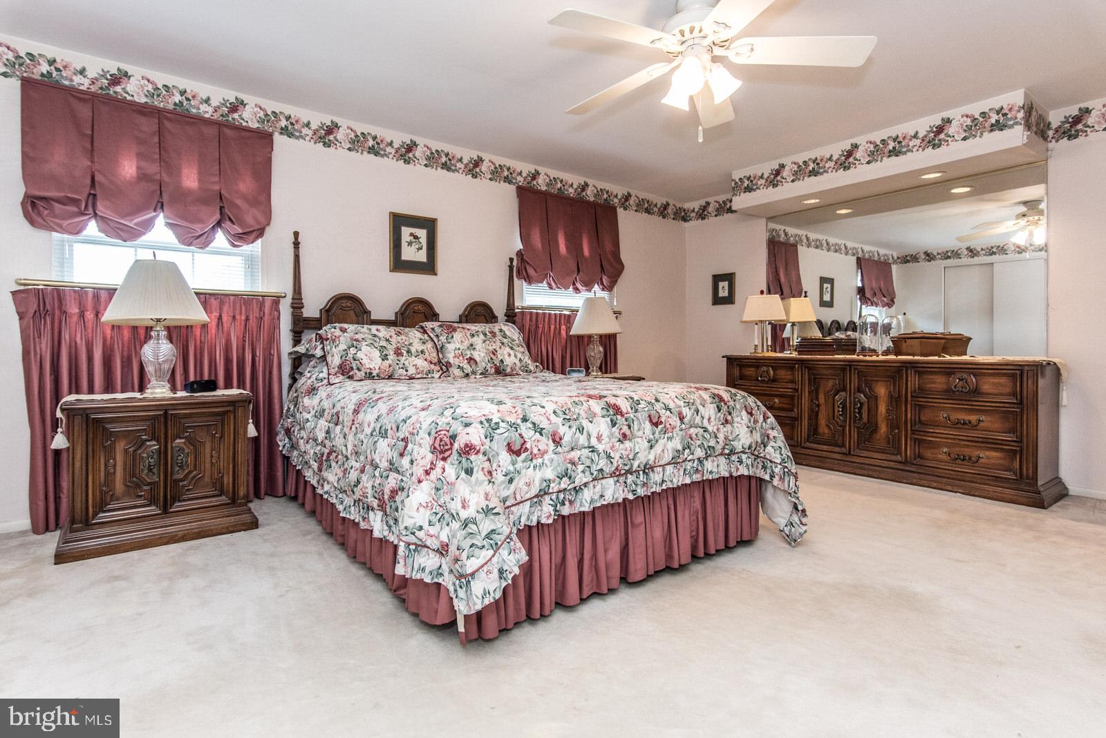 12514 Chilton Road Philadelphia, PA 19154 - Photo 32 of 83