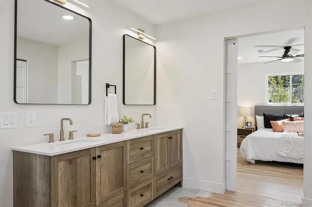 $729,900 | 707 West Easter Avenue, Littleton, CO 80120