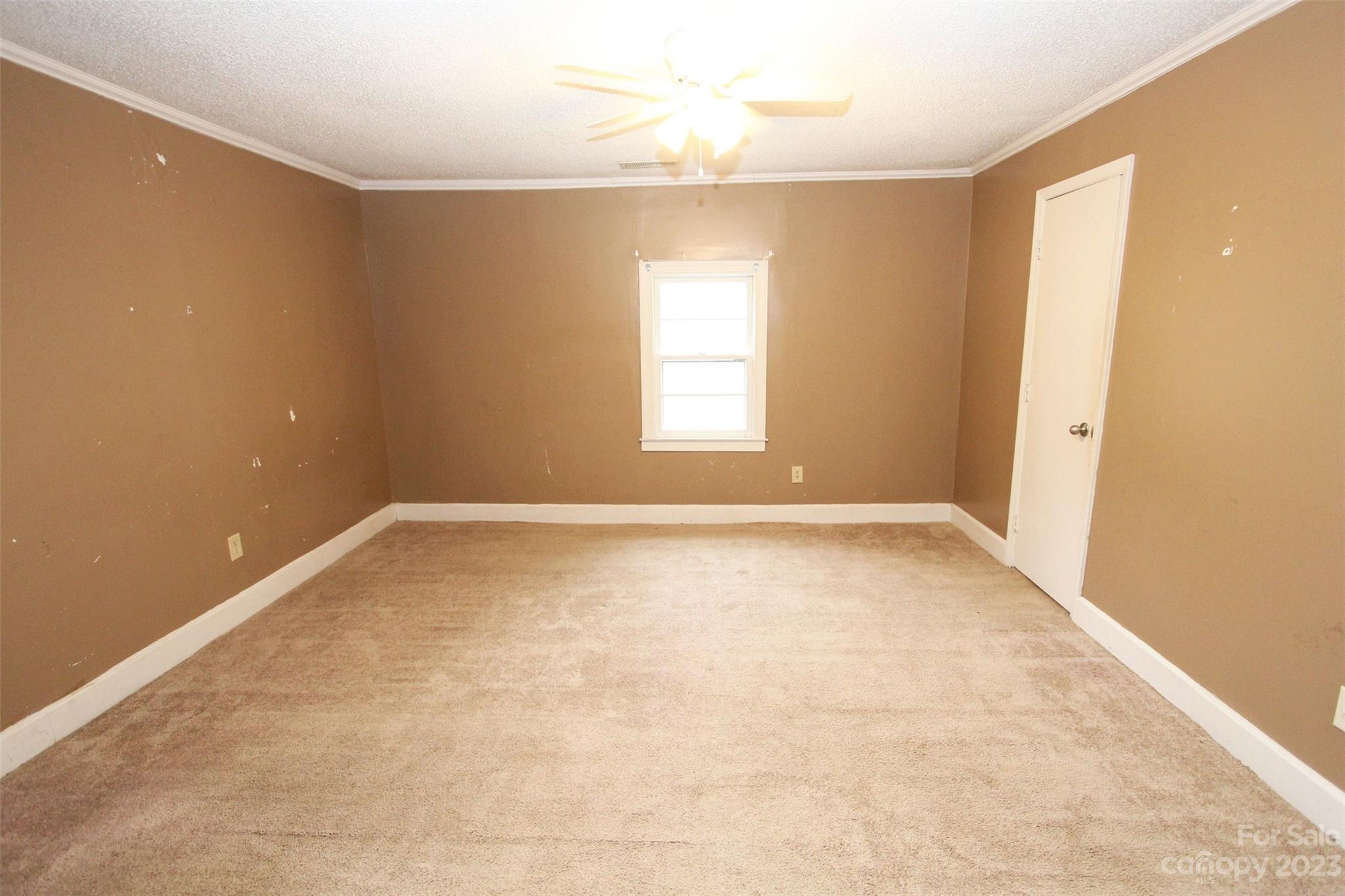 488 Savannah Road Peachland, NC 28133 - Photo 14 of 35 an empty room with a window