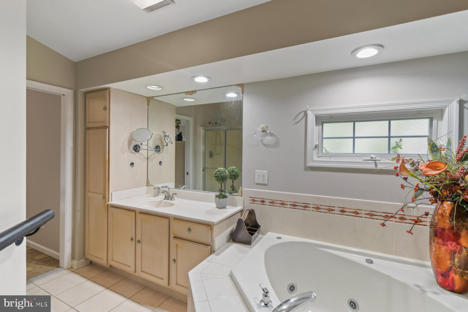 17 Juneway Lane Ocean Pines, MD 21811 - Photo 20 of 45 Primary Bathroom