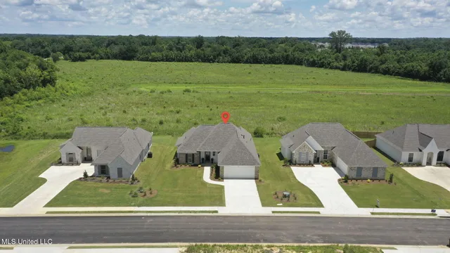$2,895 | 422 Baleigh Way, Canton, MS 39046