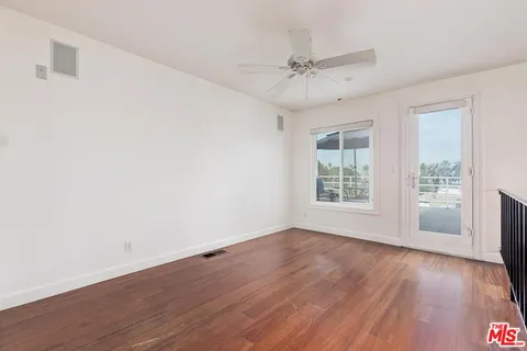 $1,350,000 | 964 Hancock Avenue, Unit 302, West Hollywood, CA 90069