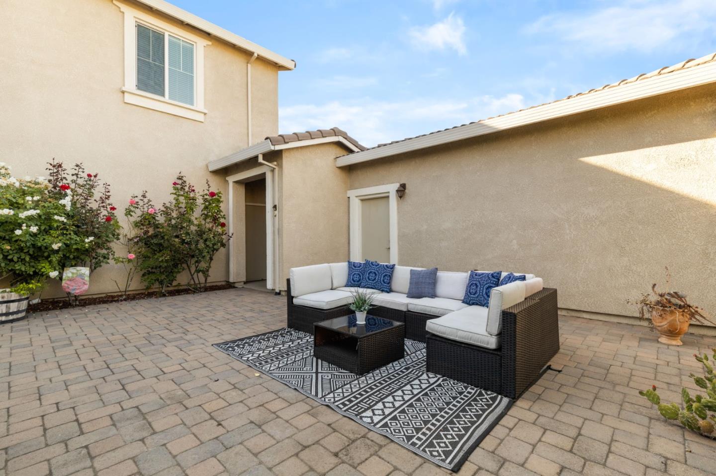 823 Sunrise Drive Gilroy, CA 95020 - Photo 38 of 46 a view of a patio with couches and a table and chairs