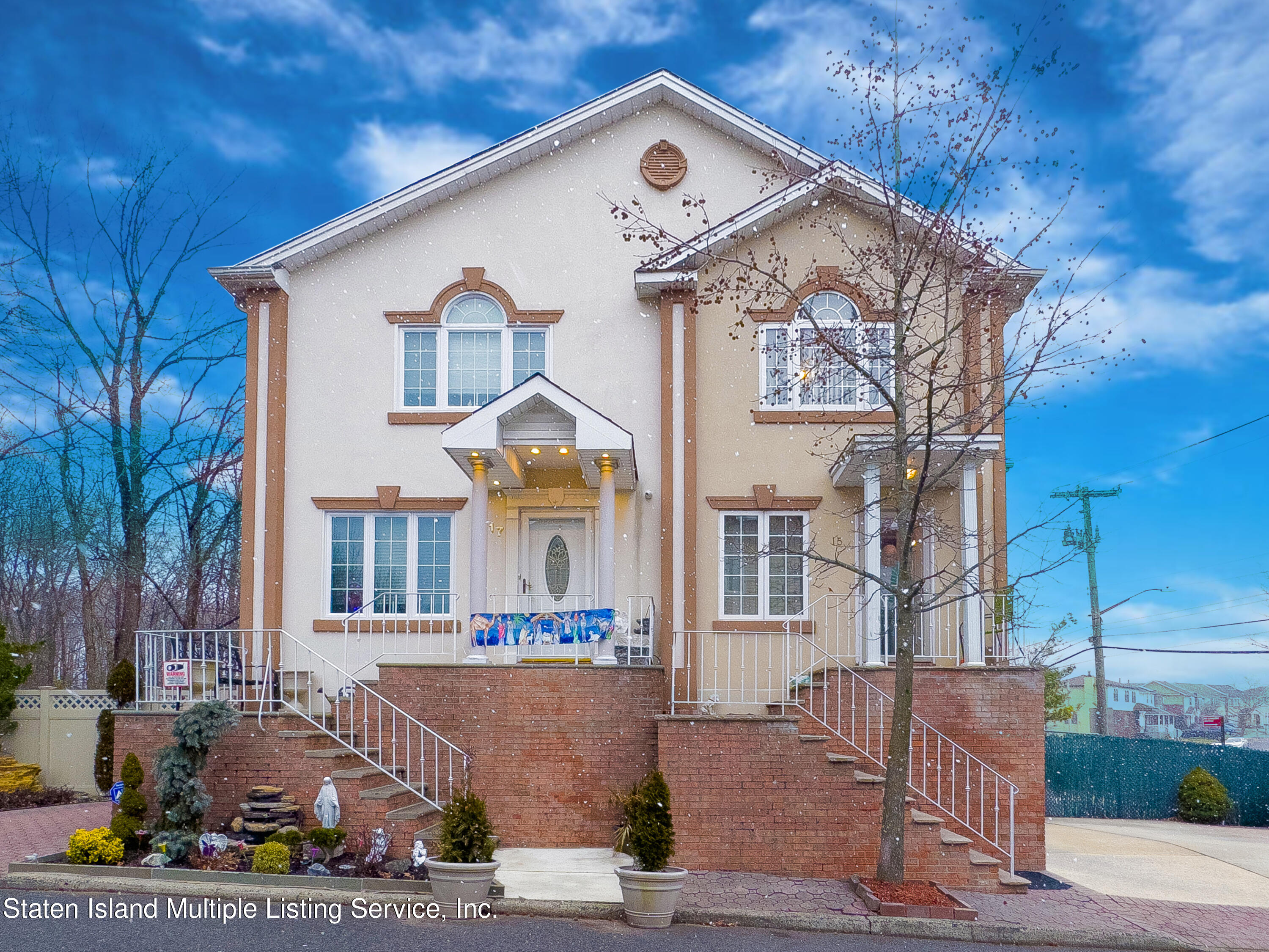 15 Erika Loop Staten Island, NY 10312 - Photo 2 of 27 0_main