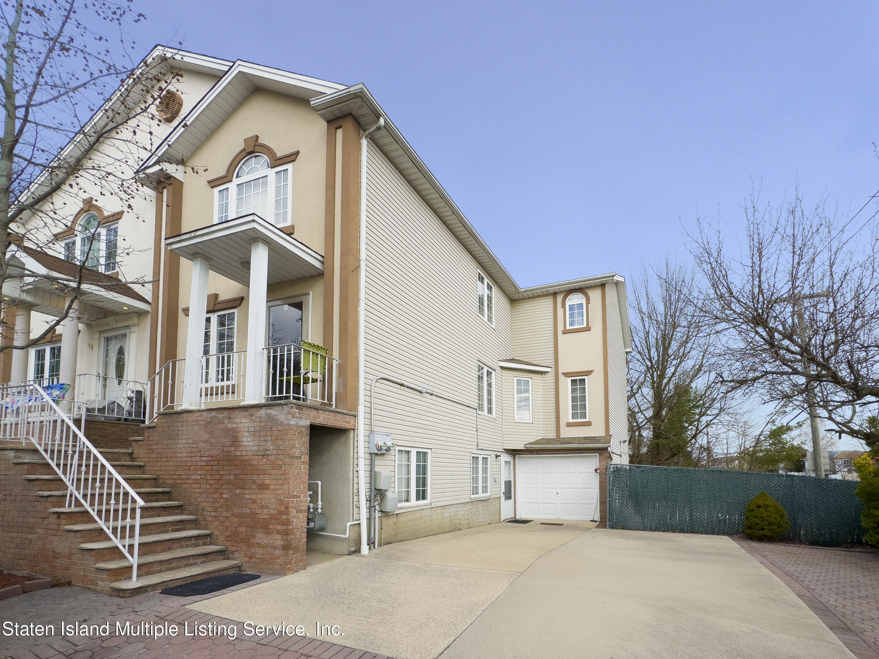 15 Erika Loop Staten Island, NY 10312 - Photo 23 of 27 outside_driveway
