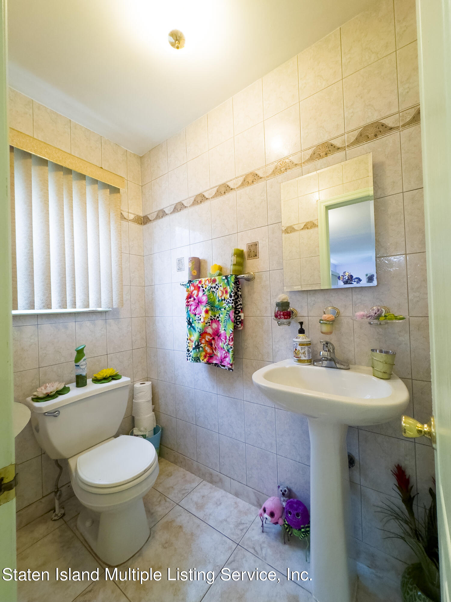 15 Erika Loop Staten Island, NY 10312 - Photo 3 of 27 bath_1