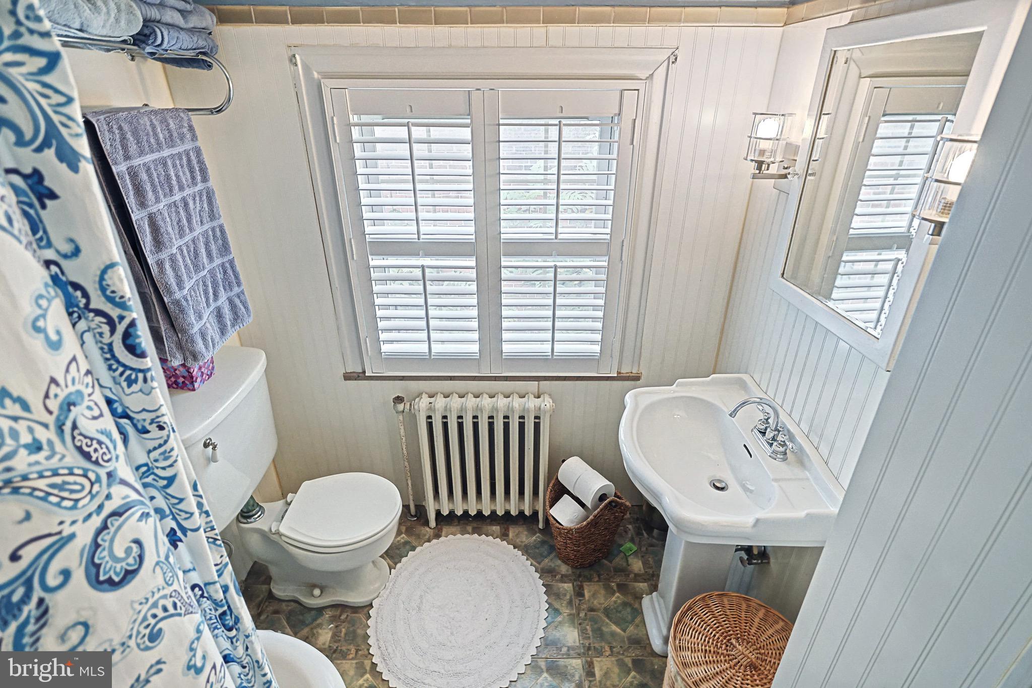 176 Peyton Road York, PA 17403 - Photo 30 of 37 Ensuite Bath
