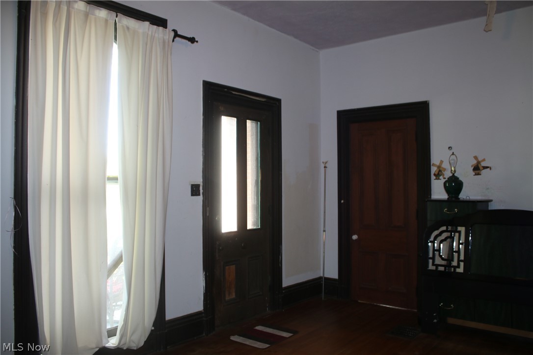 7125 Middle Ridge Road Madison, OH 44057 - Photo 5 of 35