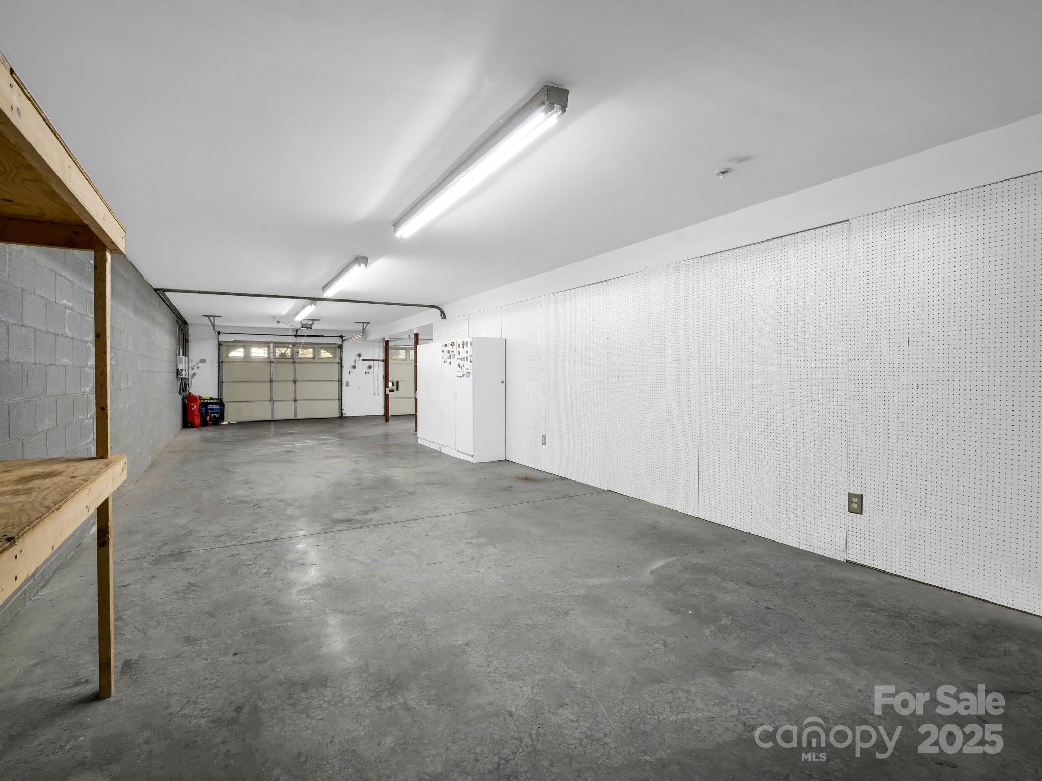 124 Shadow View Drive Leicester, NC 28748 - Photo 39 of 41 a view of a garage