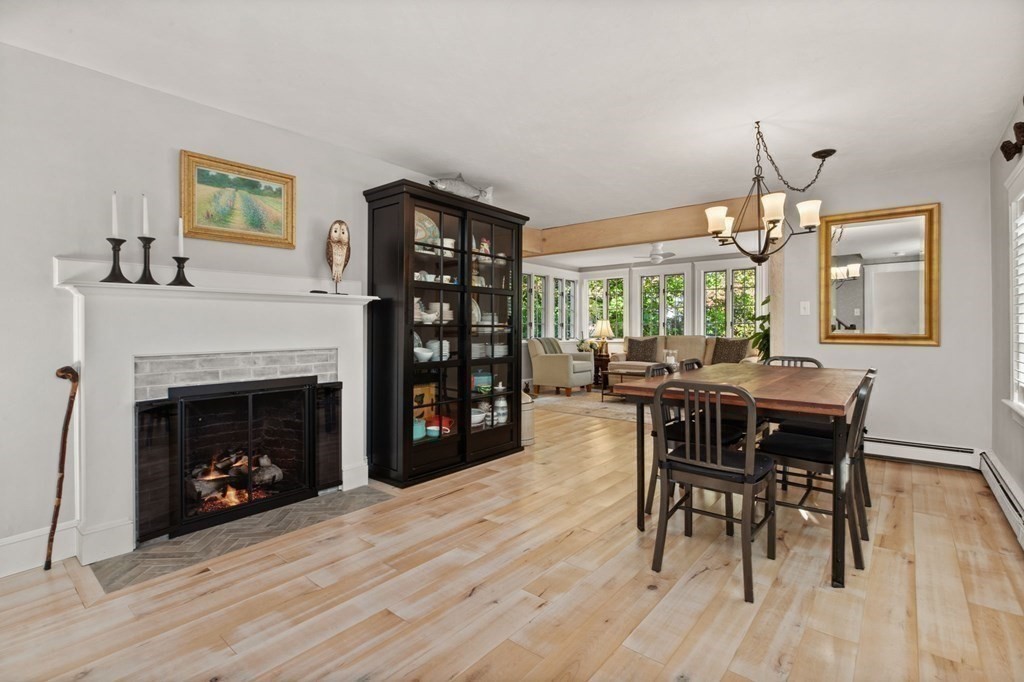 49 Richfield Road Scituate, MA 02066 - Photo 4 of 34
