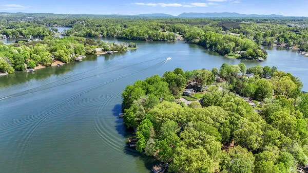 $830,000 | 67 Overlook Road, Hardy, VA 24101