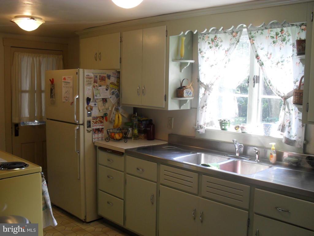 1292 White Oak Road Manheim, PA 17545 - Photo 15 of 30 Gallery Image 15
