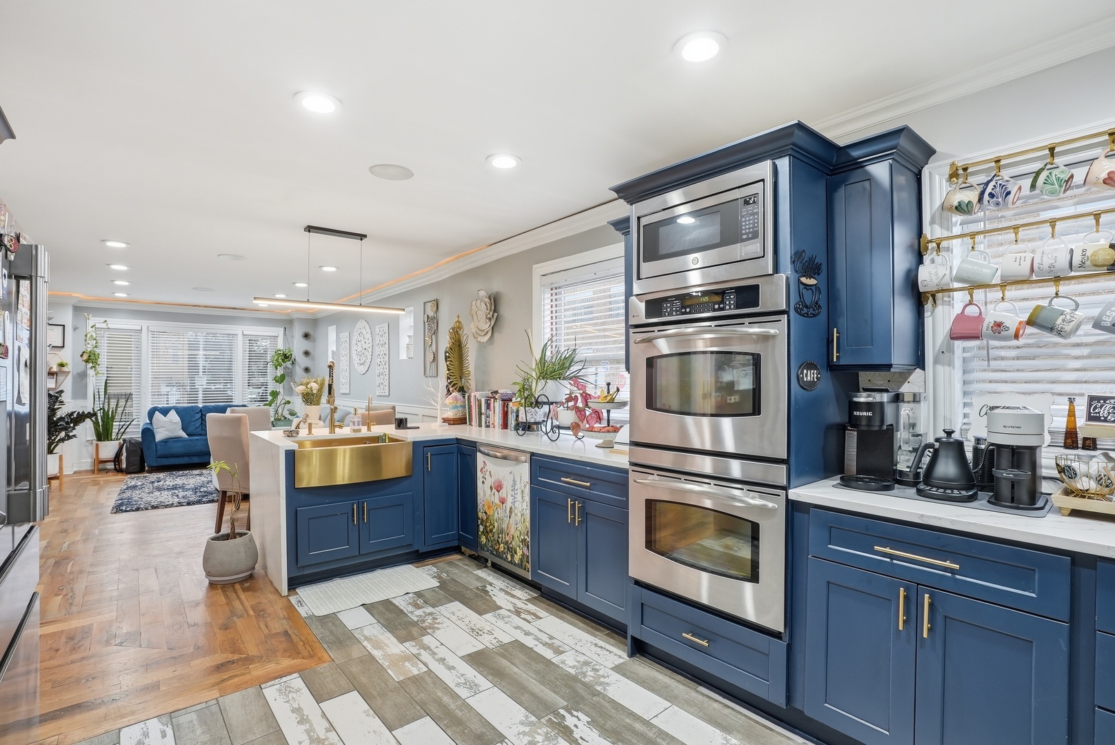 1900 North Kenneth Avenue Chicago, IL 60639 - Photo 7 of 28 Gallery Image 7