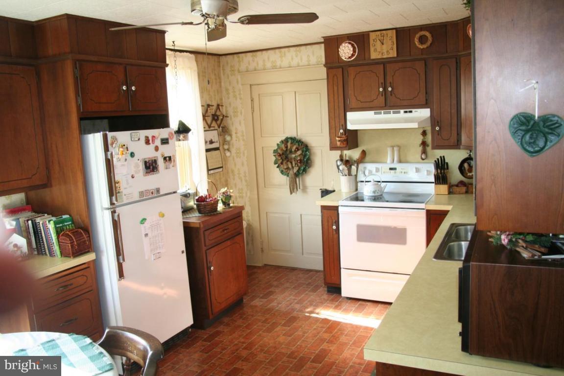 2057 Prospect Road Washington Boro, PA 17582 - Photo 3 of 14