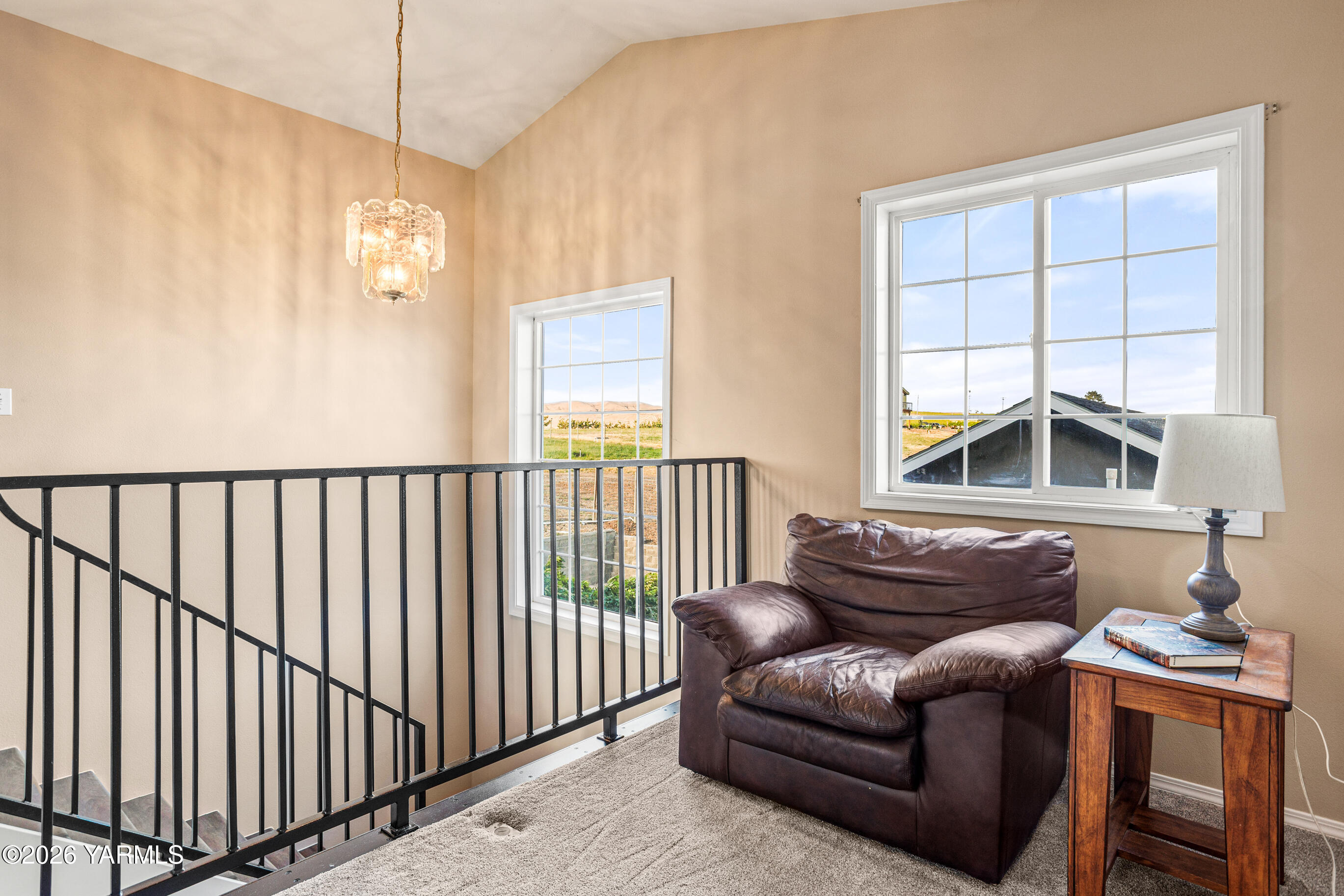 5060 Lombard Loop Road Zillah, WA 98953 - Photo 39 of 65 a living room with furniture and a window