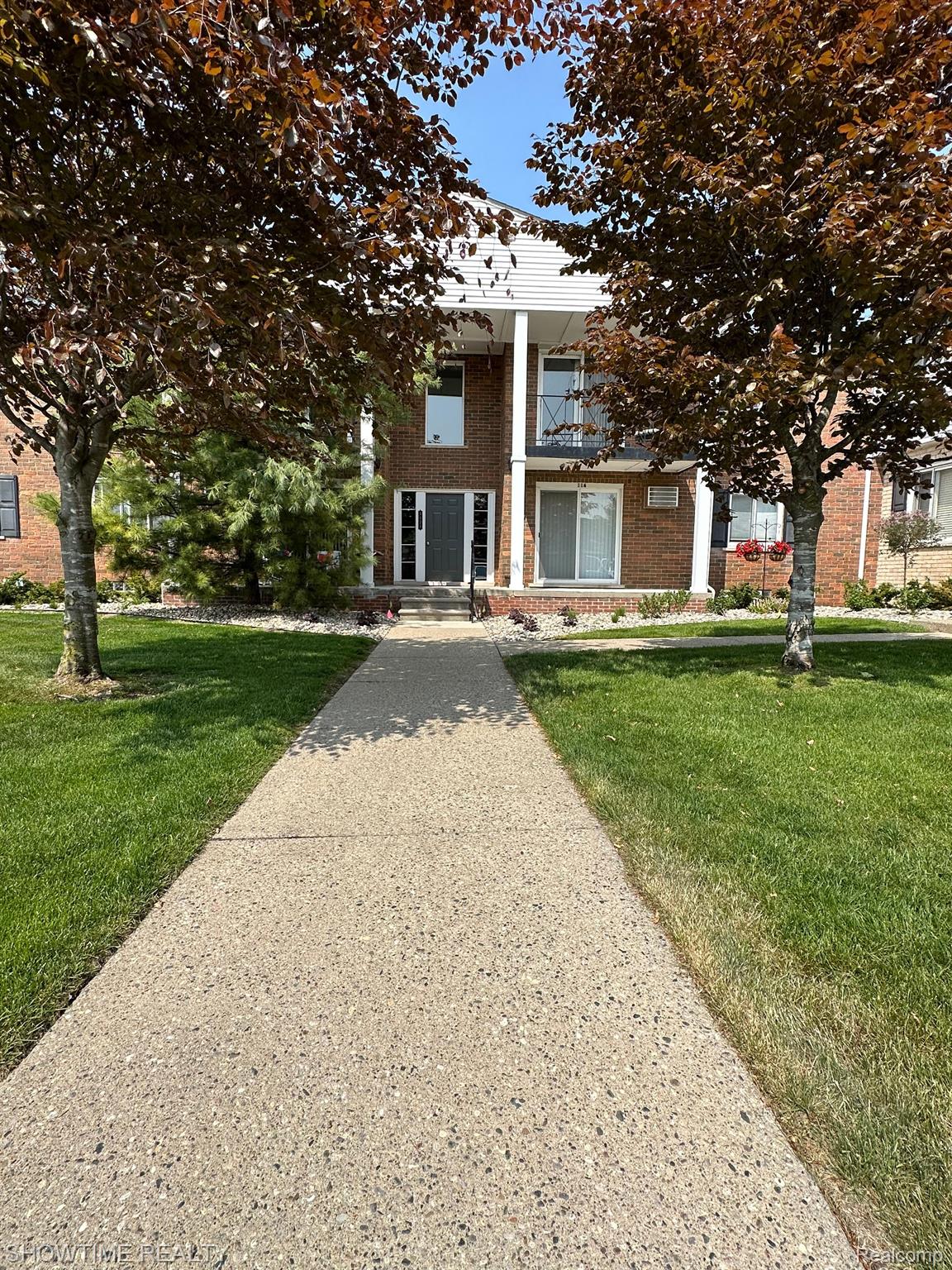 1121 Tienken Court, Unit 216 Rochester, MI 48306 - Photo 1 of 13 Gallery Image 1