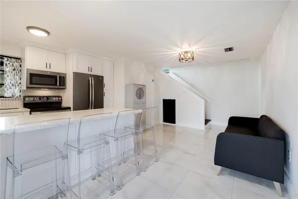$2,200 | 2801 Southwest 106th Avenue, Unit 2801, Miami, FL 33165