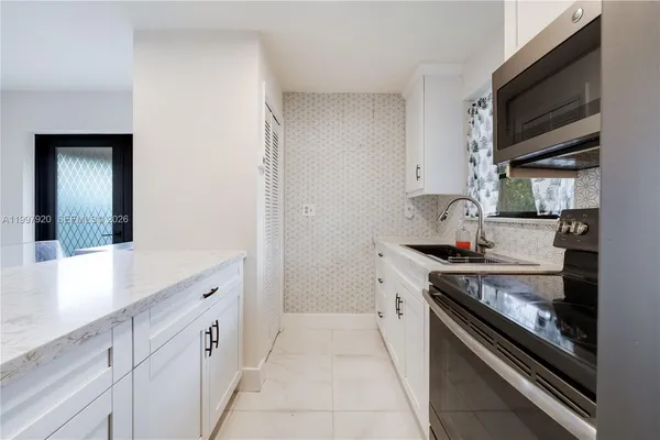$2,200 | 2801 Southwest 106th Avenue, Unit 2801, Miami, FL 33165