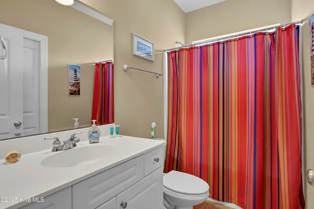 $2,200 | 1218 Bowfin Lane, Unit 1, Carolina Beach, NC 28428