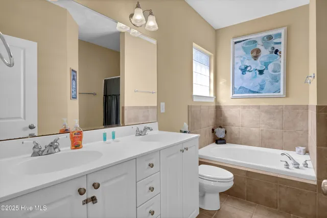 $2,200 | 1218 Bowfin Lane, Unit 1, Carolina Beach, NC 28428