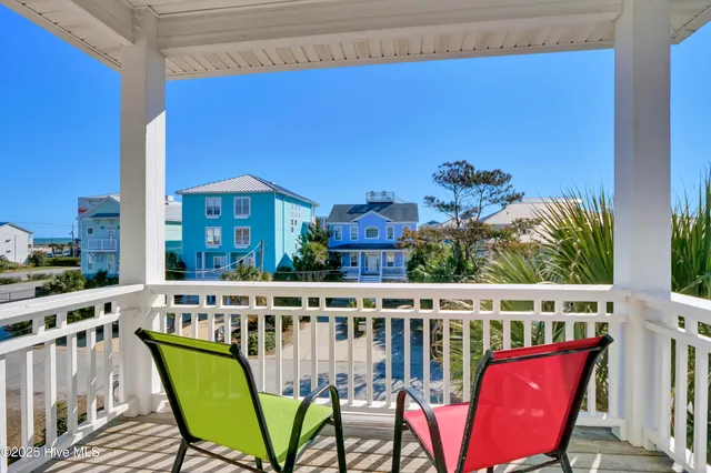 $2,200 | 1218 Bowfin Lane, Unit 1, Carolina Beach, NC 28428