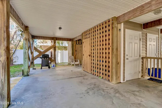 $2,200 | 1218 Bowfin Lane, Unit 1, Carolina Beach, NC 28428