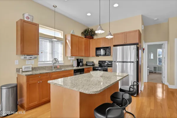 $2,200 | 1218 Bowfin Lane, Unit 1, Carolina Beach, NC 28428