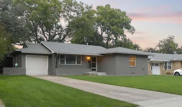 $2,400 | 606 Devonshire Drive, Richardson, TX 75080