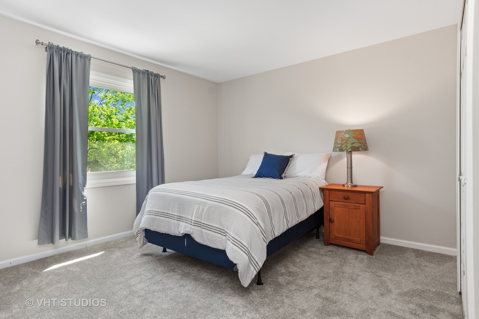 1394 East Gartner Road Naperville, IL 60540 - Photo 23 of 28 Gallery Image 23