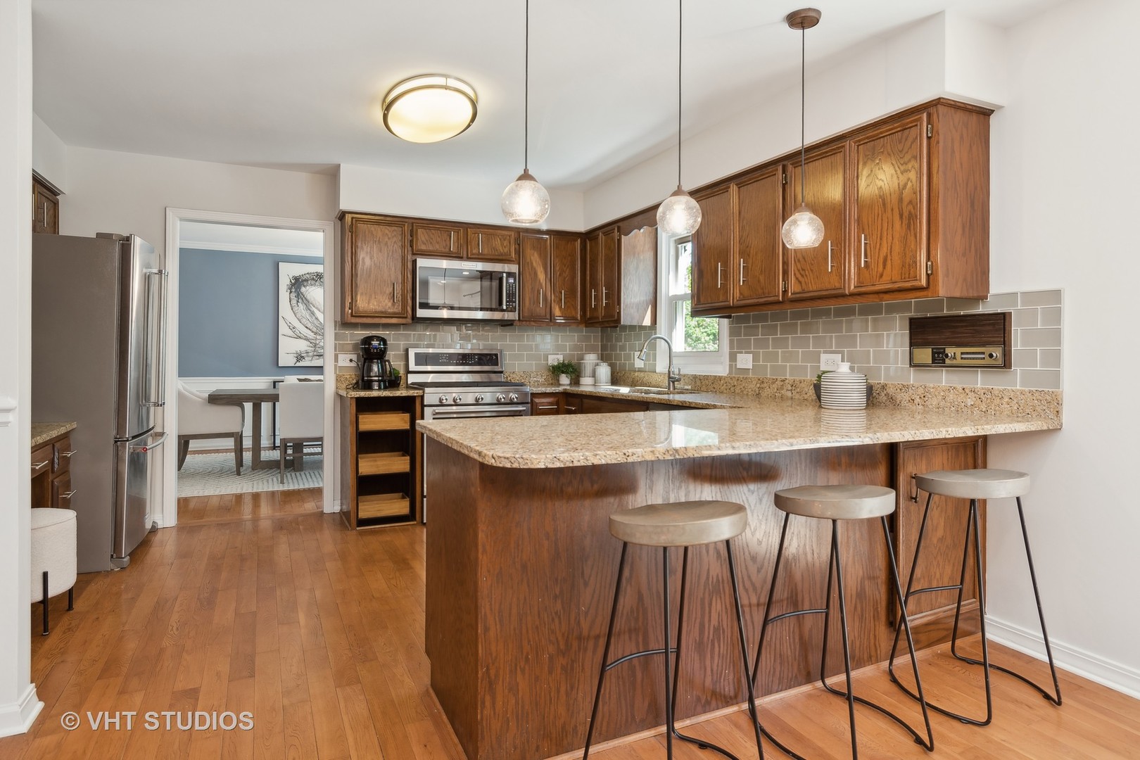 1394 East Gartner Road Naperville, IL 60540 - Photo 7 of 28 Gallery Image 7