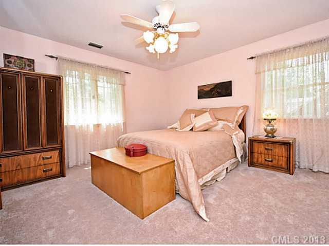4217 Rotunda Road Charlotte, NC 28226 - Photo 11 of 16 Gallery Image 11